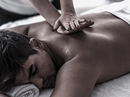 Rückenintensiv -Massage